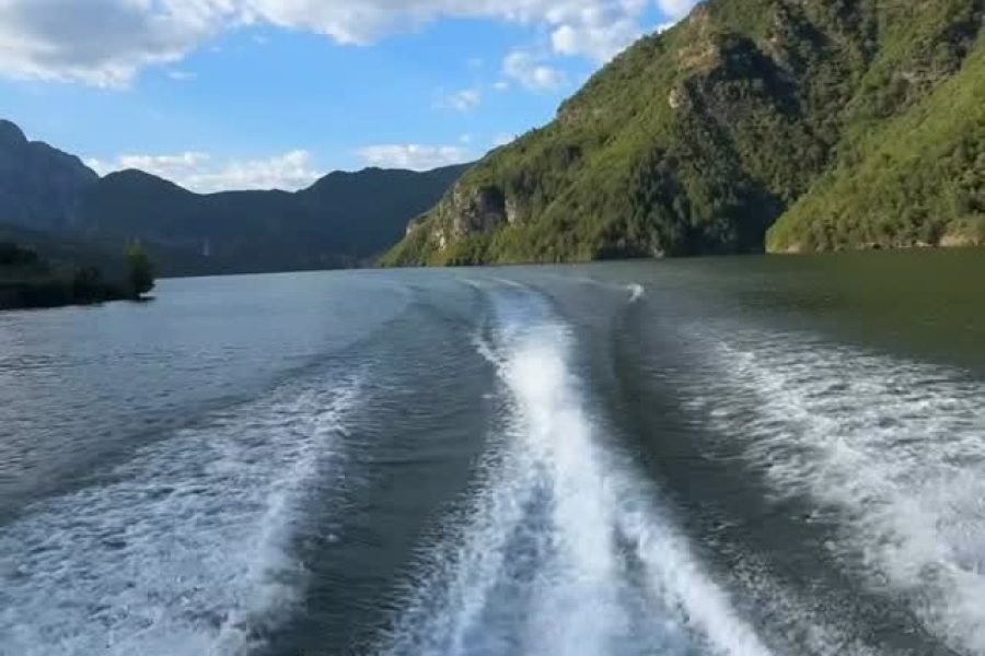 SpeedBoat